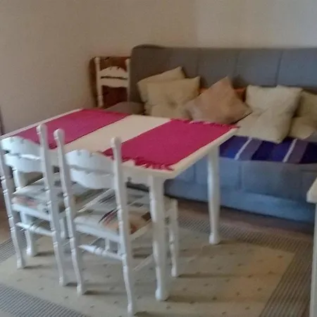 Ferienhaus In Mit Terrasse, Garten Und Grill - B58615
